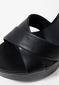 Thumbnail Image 7