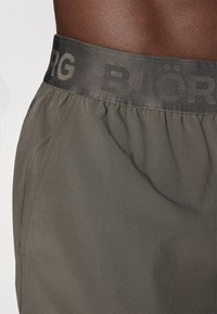 Björn Borg SHORTS - Spordišortsid - peat