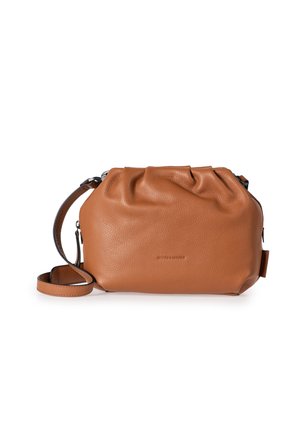 Leren crossbody tas in tan, met een verzamelde bovenkant, een verstelbare schouderband en een gladde textuur met subtiele merkinformatie.