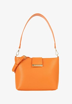 Sac à main Valentino orange avec une bandoulière amovible, fermeture à rabat et finition en cuir texturé.