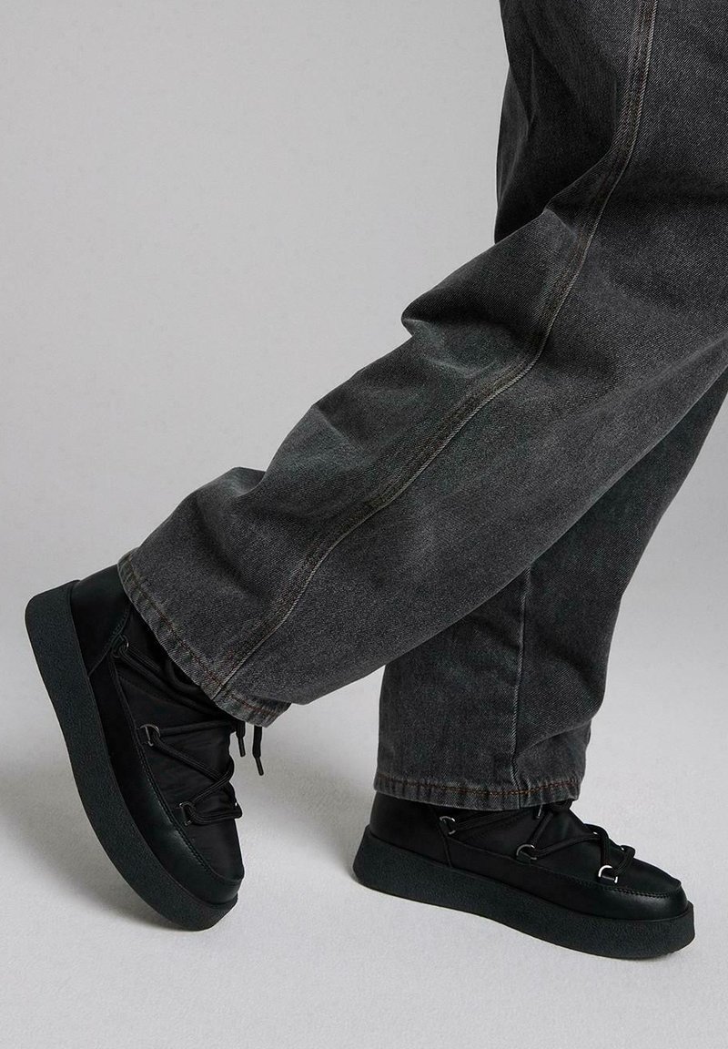 Diverse TASERA czarny