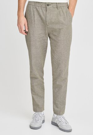 Casual Friday, CFMARC LINEN MIX RELAXED FIT - Nadrágok - mermaid melange