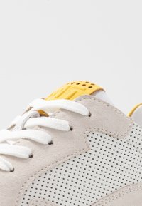 Marco Tozzi 2-2-23754-34 - Sneaker low - offwhite
