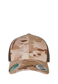 Camo pet in tan- en bruintinten. Heeft een gebogen klep, een mesh achterkant en een verstelbare druksluiting. Inclusief een merklabel aan de zijkant.