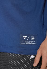 Thumbnail Image 6