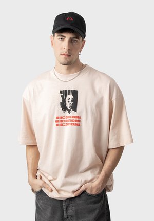Kaotiko TOO MANY RULES SOCIETY - Camiseta estampada - baby pink
