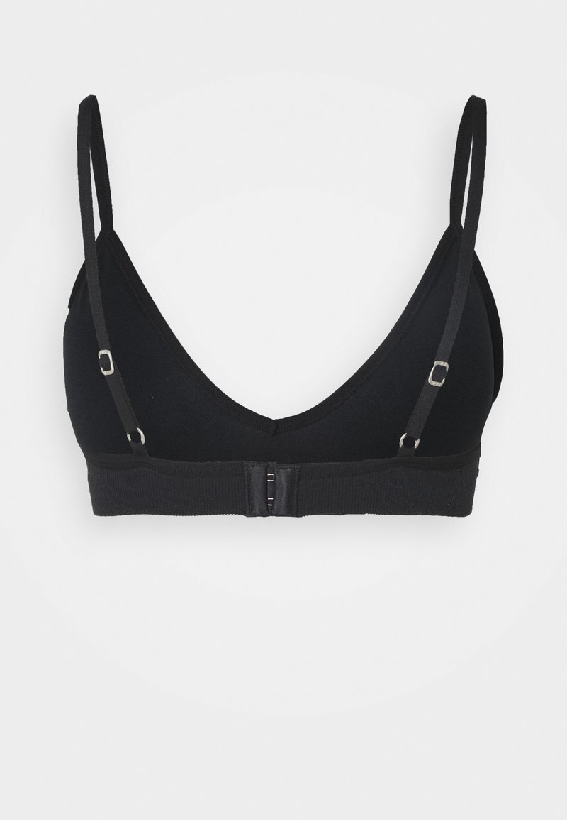 Bralette negro con tirantes finos ajustables y cierre de gancho en la parte posterior, exhibido sobre un fondo blanco.