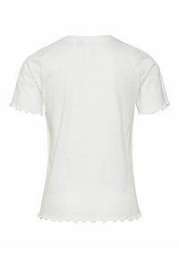 T-shirt en coton blanc à manches courtes, avec des bords volants. L'arrière présente un design de col rond simple sans embellissements supplémentaires.