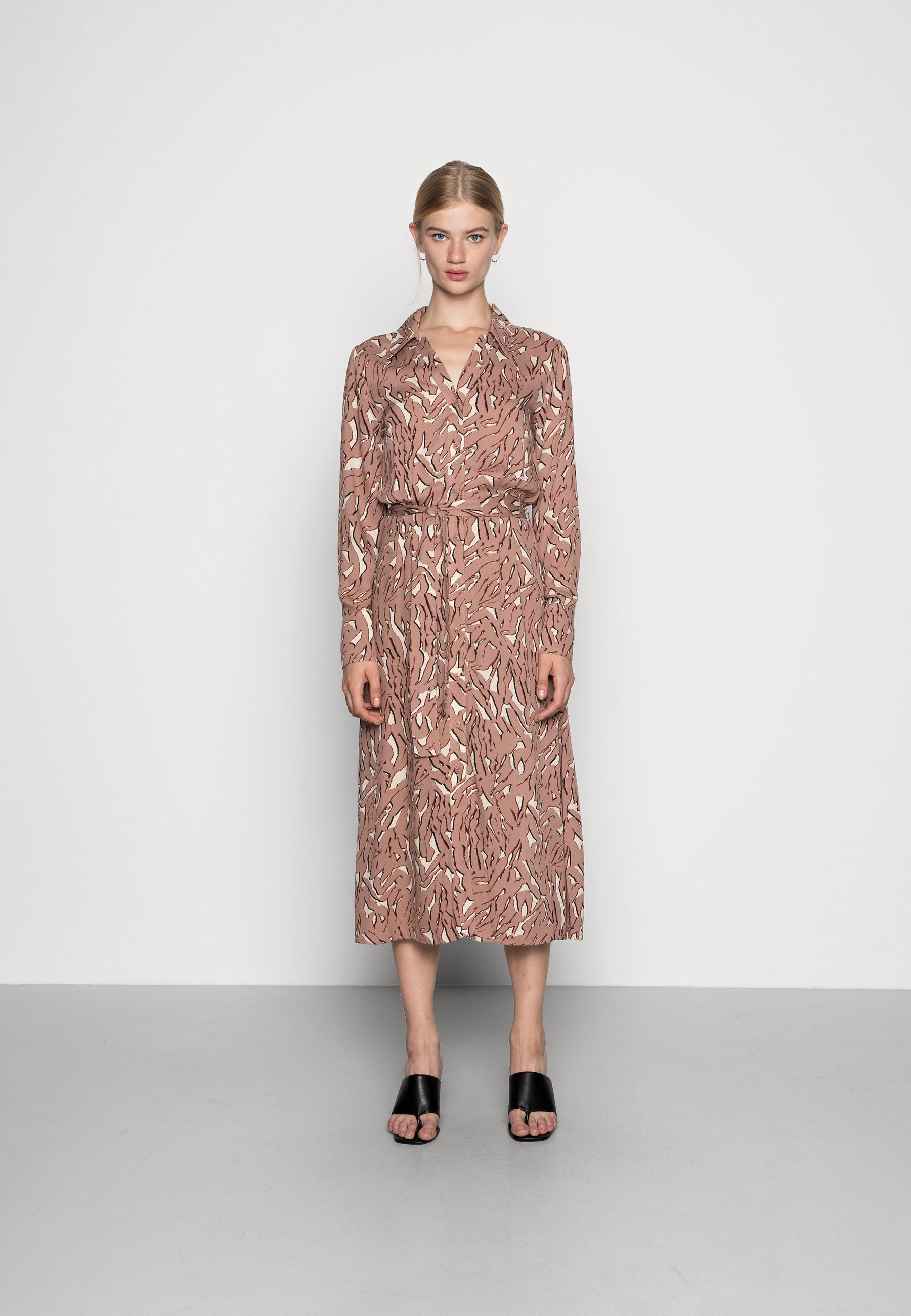 Soaked in Luxury AVALEIGH HALIMA DRESS 