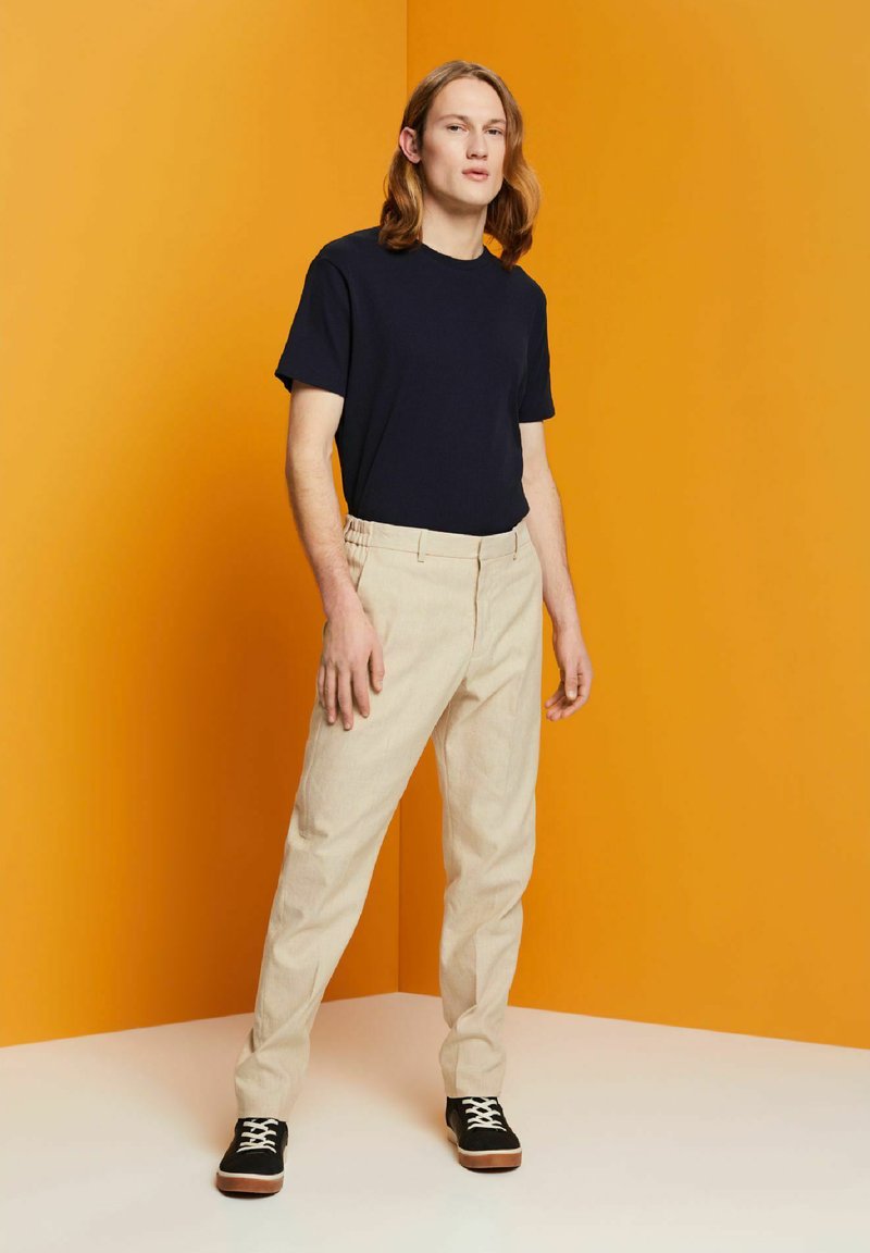 Esprit Collection SLIM FIT Pantalones khaki beige/beige Zalando.es