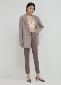Calliope Chino - marrone