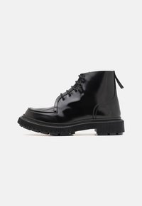 TYPE 164 UNISEX - Platvormtallaga poolsaapad - black