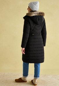 Tom Joule Ziemas mētelis - black