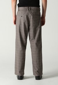 Former SLACK - Nohavice - brown/grey