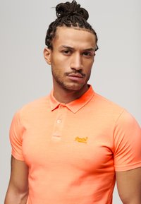 Superdry & Co ESSENTIAL LOGO - Poloshirt - dry fluro orange
