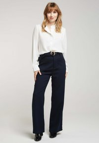 Non sélectionné, blanc