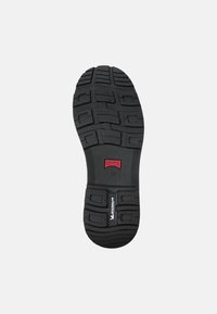 Camper Šněrovací kotníkové boty - grau schwarz