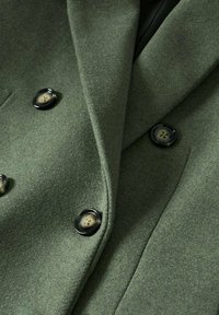 Mango Abrigo corto - khaki