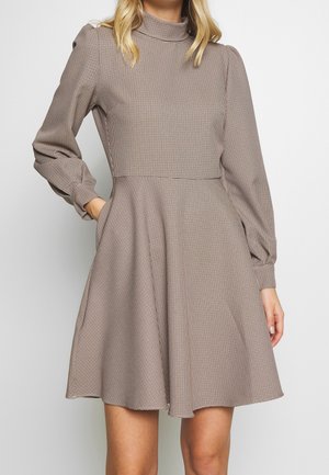Trendyol, Robe de jour - multi-coloured