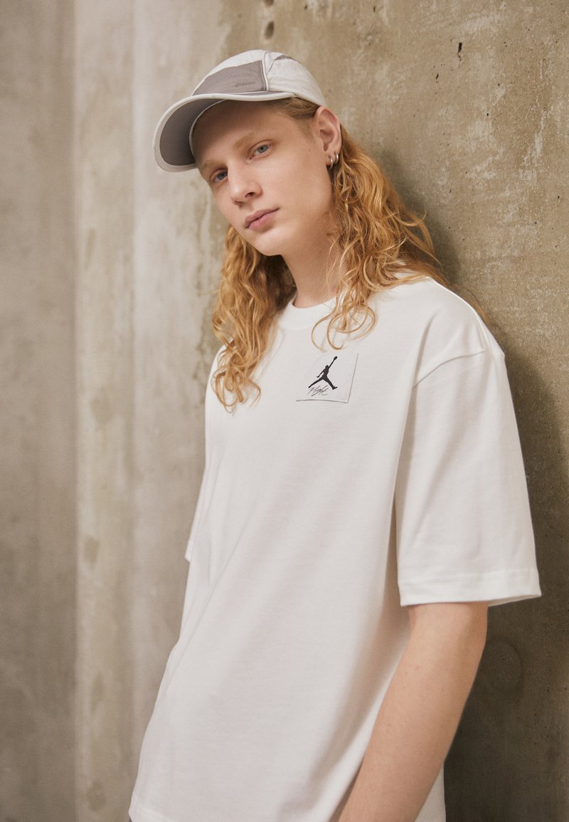 Jordan Relaxed T-Shirt - Flat White