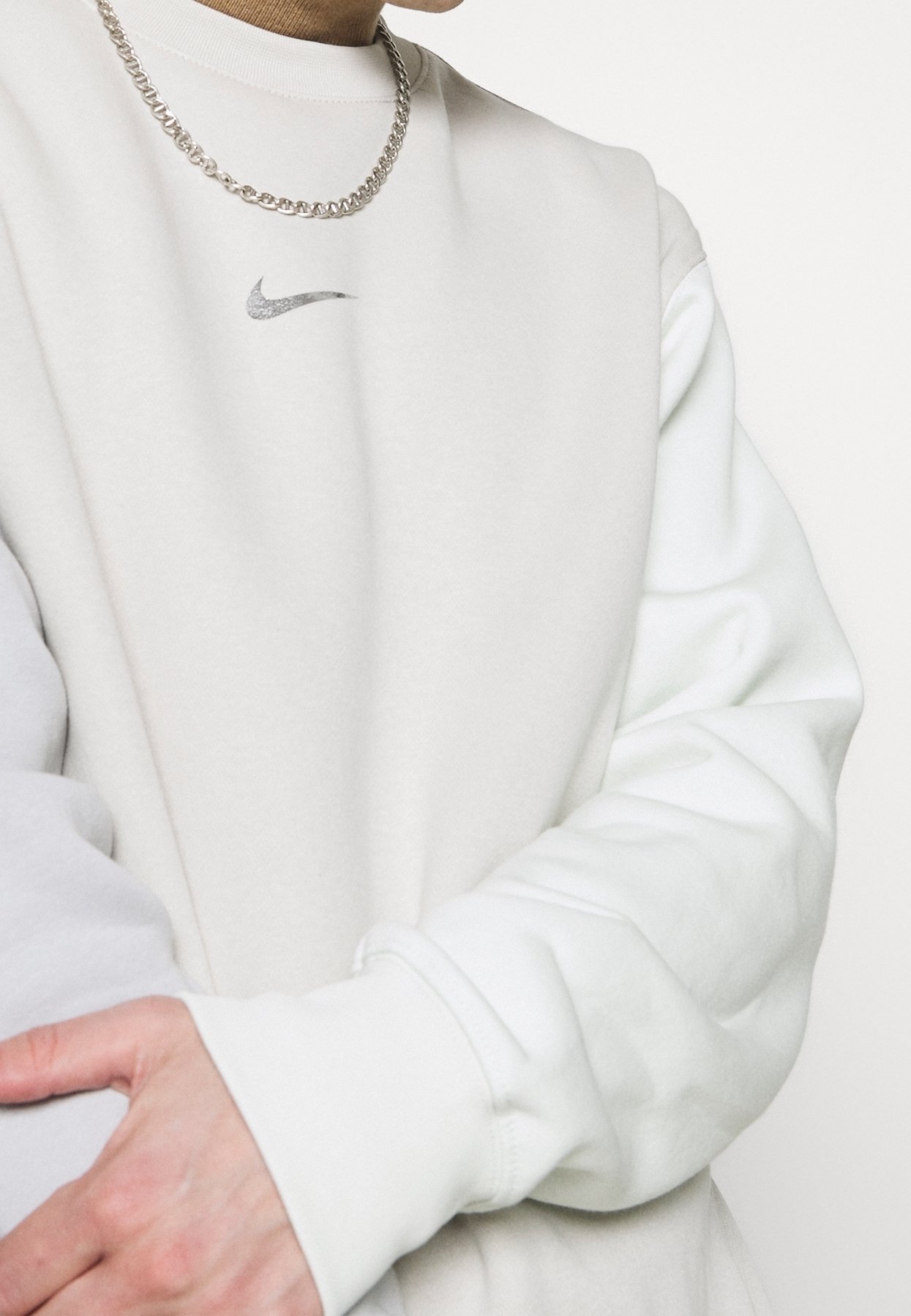 nike chain sweatshirt
