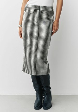 Pennkjol - neutral check