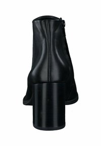 Černé kožené kotníkové boty s hladkým povrchem, vybavené masivním černým podpatkem a zadním zipem. Minimalistický design s vertikálními švy.