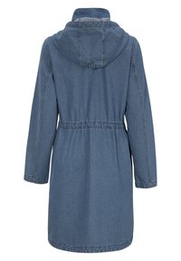 Džínová bunda, světle modrá, s kapucí, elastický pas, dlouhé rukávy, jediný zadní šev, rovný střih, délka do poloviny stehna, jemná textura.