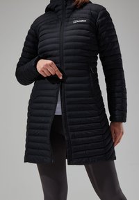 Berghaus Vinterkappa /-rock - black