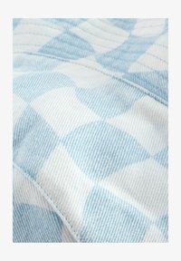 Unselected, blue ecru