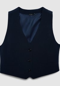 Gilet bleu marine en tissu texturé, doté d'un col en V, de cinq boutons sur le devant, et d'une doublure intérieure lisse avec deux poches.