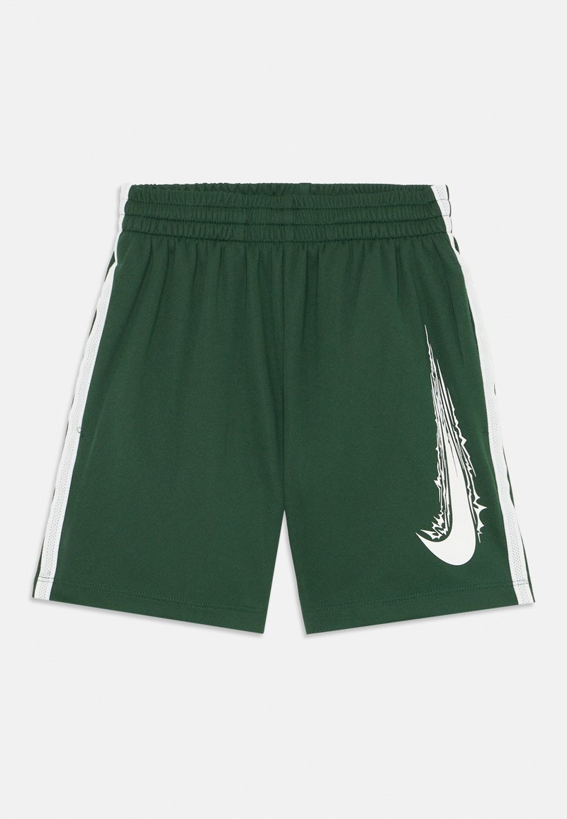 Gröna idrottsshorts med elastisk midja, vita sidränder och en stor vit Nike-logotyp. Tillverkade av ett lätt material.