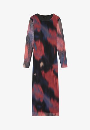 Garās piedurknes kleita ar daudzkrāsainu abstraktu rakstu sarkanā, melnā un zilā krāsā. Gluda auduma, apaļa izgriezuma un taisnas formas.