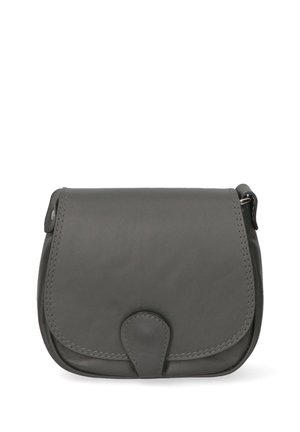 Graue Leder Umhängetasche mit runder Form, genähten Akzenten und einem Klappenverschluss mit einer Schlaufenbefestigung. Glatte Textur.