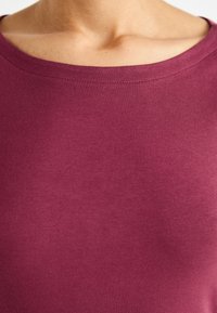 ONLY ONLFIFI BOX  - Pikkade varrukatega topp - burgundy