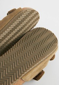 Next BUCKLE REGULAR FIT - Slip-on sandaler - green suede