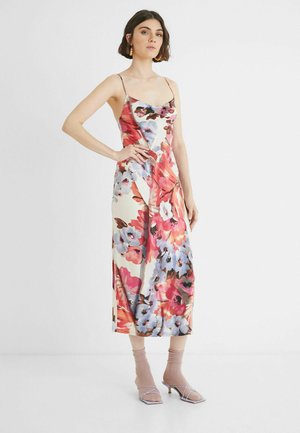 Day dress - red