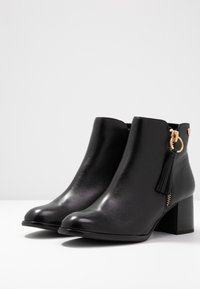 s.Oliver BLACK LABEL Ankle boot
