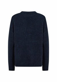 Pulover tricotat bleu marin cu gât rotund, umeri lăsați și manșete și tiv cu nervuri. Textură moale, design simplu, fără embellishementuri.