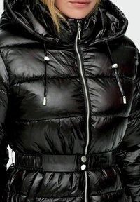 ONLY ONLSCARLETT QUILTED BELTED JACKET - Giacca invernale - black