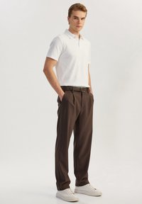 Koton Poloshirt - white