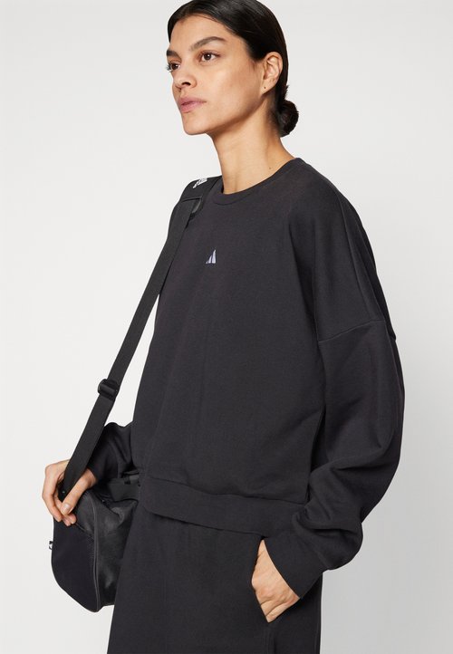 adidas Sportsweatshirt 'ESSENTIALS SMALL LOGO FEEL COZY' — foto 4
