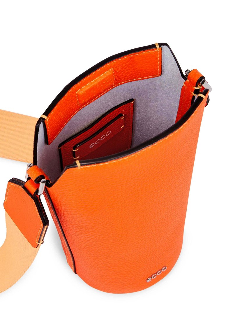 ECCO LEATHER GOODS Across body bag - neon orange/orange - Zalando