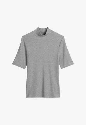 Lichtgrijze kortarmige coltrui met een gladde textuur en ribbelstof. Eenvoudig, strak ontwerp zonder zichtbare patronen of accenten.