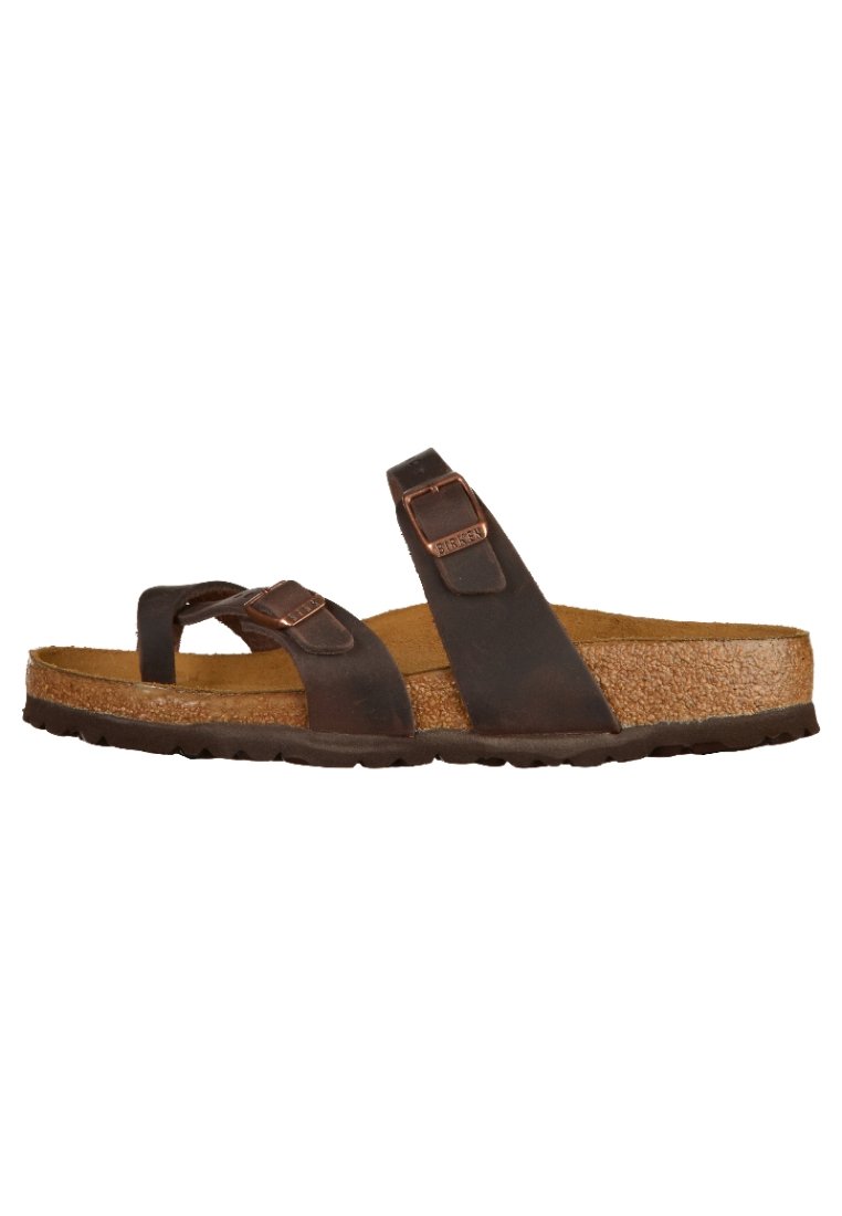 Brun lædersandal med to justerbare stropper, en formet korkfodtæppe og en tekstureret gummisål for godt greb.