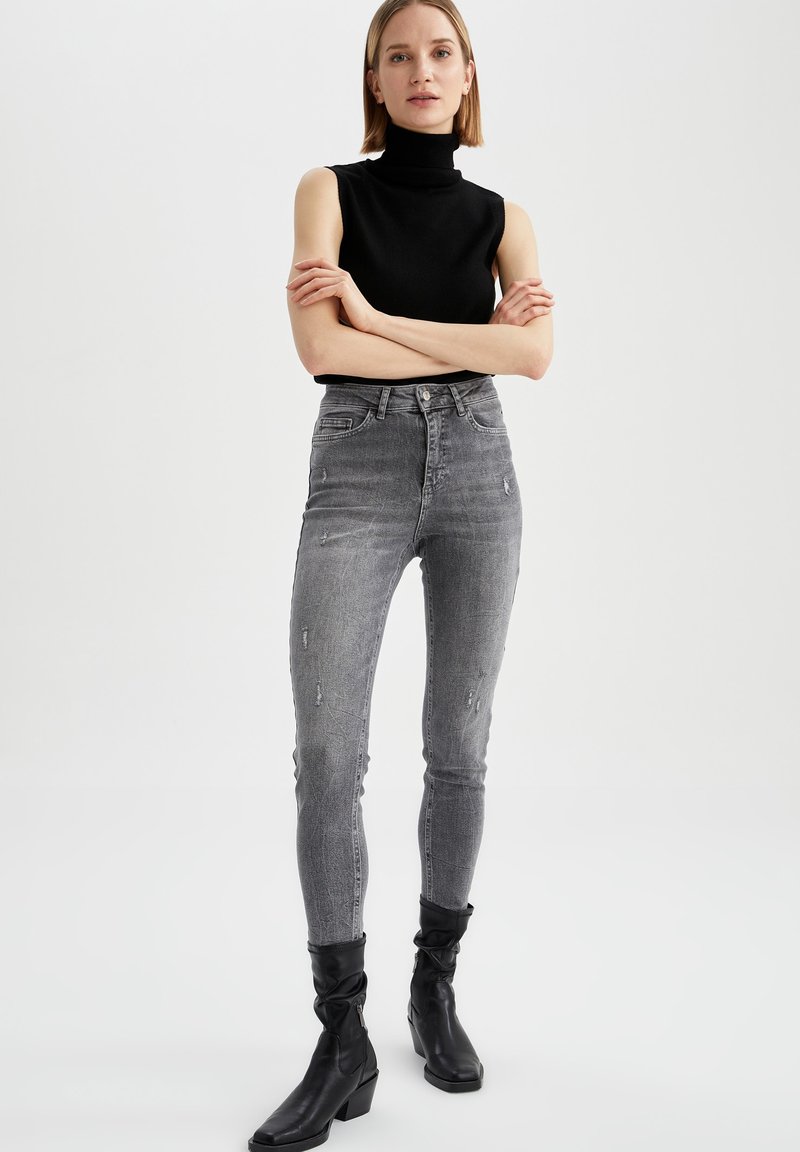 DeFacto Top zwart DeFacto Top zwart