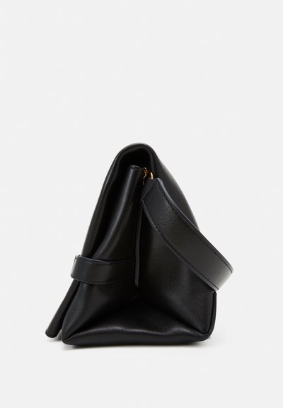 Victoria Beckham CHAIN POUCH - Borsa a mano - black