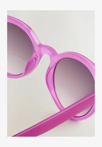 Ausgewählt, pink purple