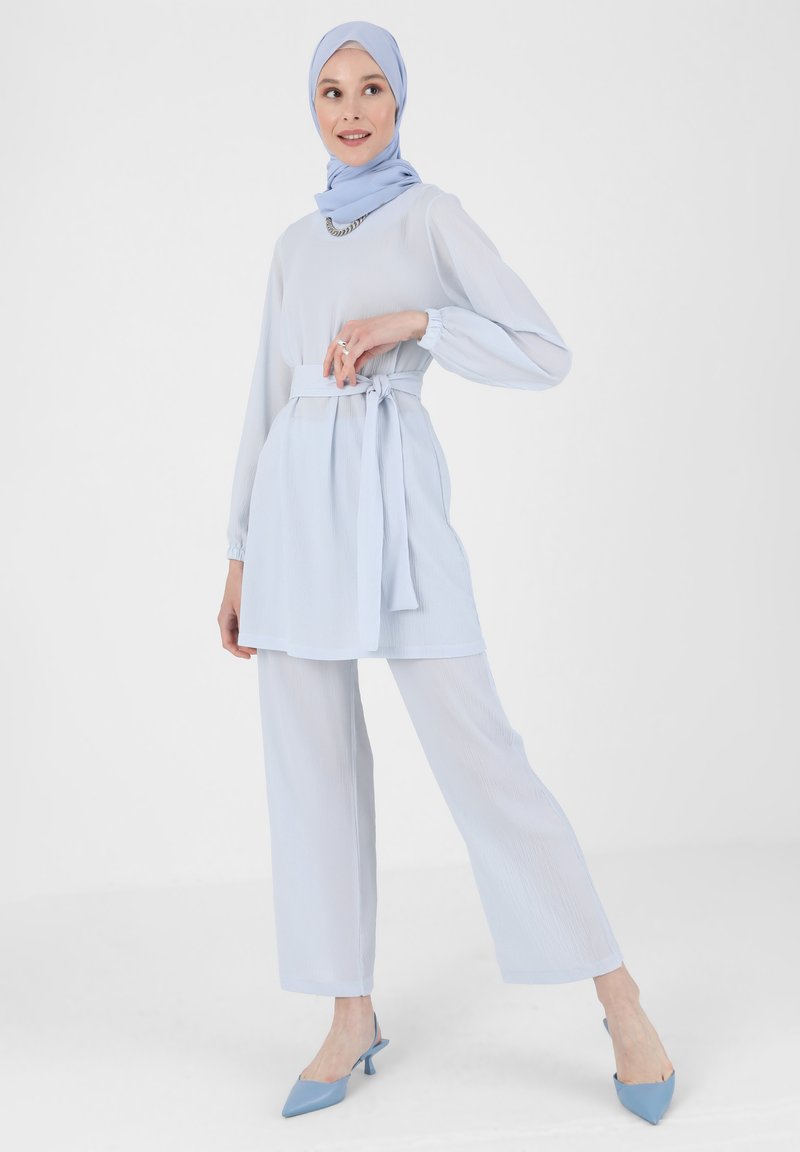 Modanisa Blue Modanisa Stoffhose - light blue/hellblau - Zalando