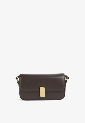 Brown leather handbag with a flap closure, featuring a gold-tone metal clasp and a shoulder strap. Smooth texture, rectangular shape.